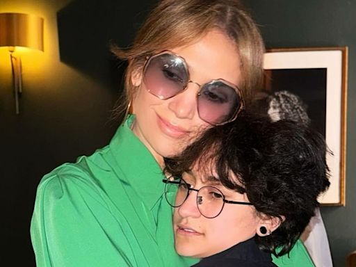 Jennifer Lopez and teen child Emme steal the show in joyful family vacation photo