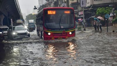 Weather today: Mumbai, Delhi set to receive rains in next few hours; Red alert for Gujarat, Madhya Pradesh, Uttarakhand | Today News