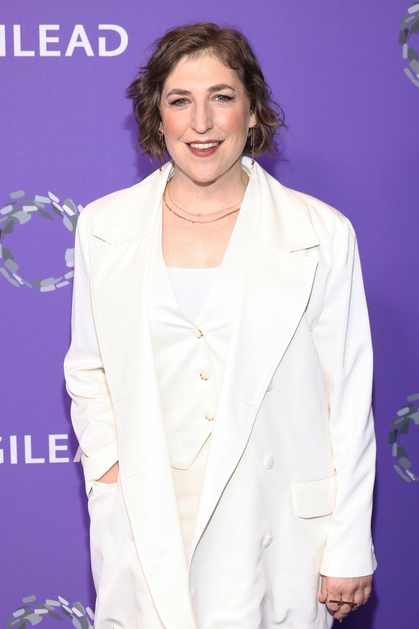 Mayim Bialik Wants Us to Have ‘Comfort’ When Talking About Nipples: It’s ‘Part of Our Anatomy’