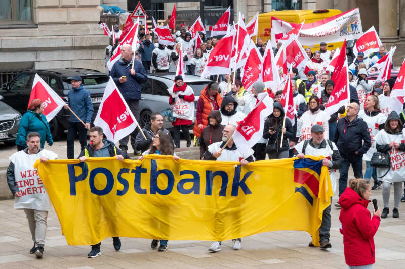 Germany's Postbank dodges indefinite strikes after wage deal reached
