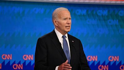 Biden admite que casi se duerme en el debate contra Trump - El Diario NY