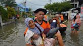 Inundaciones y corrimiento de tierras en Indonesia dejan 19 muertos y siete desaparecidos