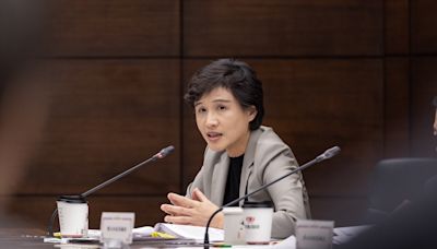 鄭麗君召開穩定物價小組會議 掌握中元普渡祭祀商品及風災後農產品供需