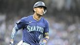 Mariners' Julio Rodriguez suffers apparent right ankle injury