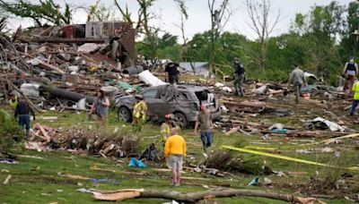 Vídeo: tornado atinge Estado Unidos, destrói cidade e deixa mortos