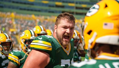 Yuck! Packers C Josh Myers vomited on ball during 2nd-quarter play