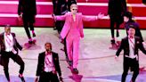 Of Course Ryan Gosling Wore a Custom Pink Gucci Suit to the Oscars