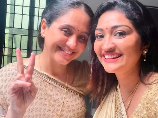 Vanathai Pola actress Neelima Rani meets Devayani, says ' Her warmth, her love, and her care are just the same!' - Times of India