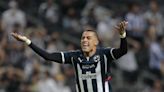 Rogelio Funes Mori, el delantero de Rayados que no pudo anotarle a un portero noqueado