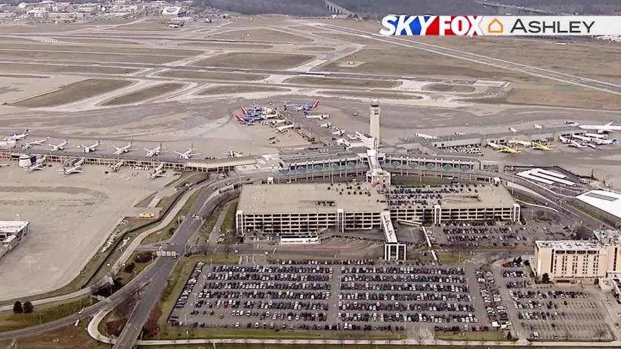 Delta, Spirit planes collide at Cleveland Hopkins airport; no injuries