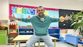 Daniel López, profesor de Infantil y ‘tiktoker’: “Paso más tiempo hablando de emociones y resolviendo conflictos que enseñando las letras”