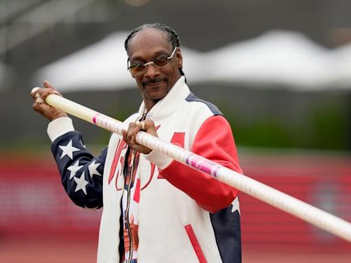 ‘Ya digggg?’ Snoop Dogg to carry Olympic torch in final stages of relay