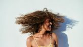Protection solaire : les 5 meilleurs sprays pour protéger vos cheveux tout l'été
