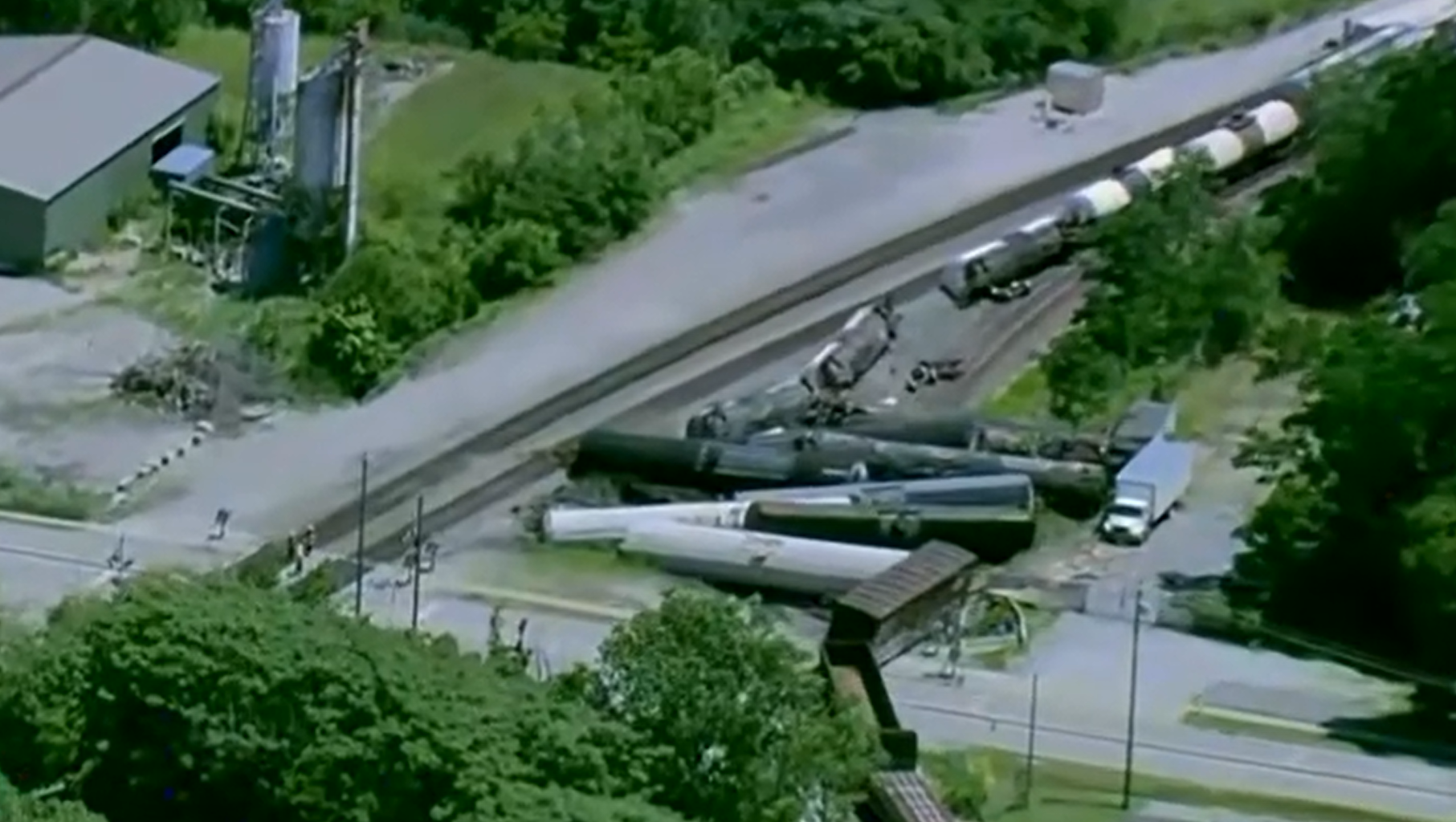 Evacuation order lifted after freight train derails in Matteson, Illinois