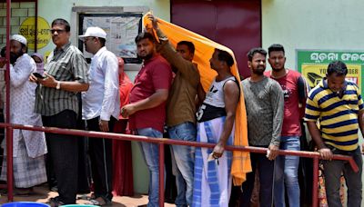 Indians vote in record heat that could threaten election turnout