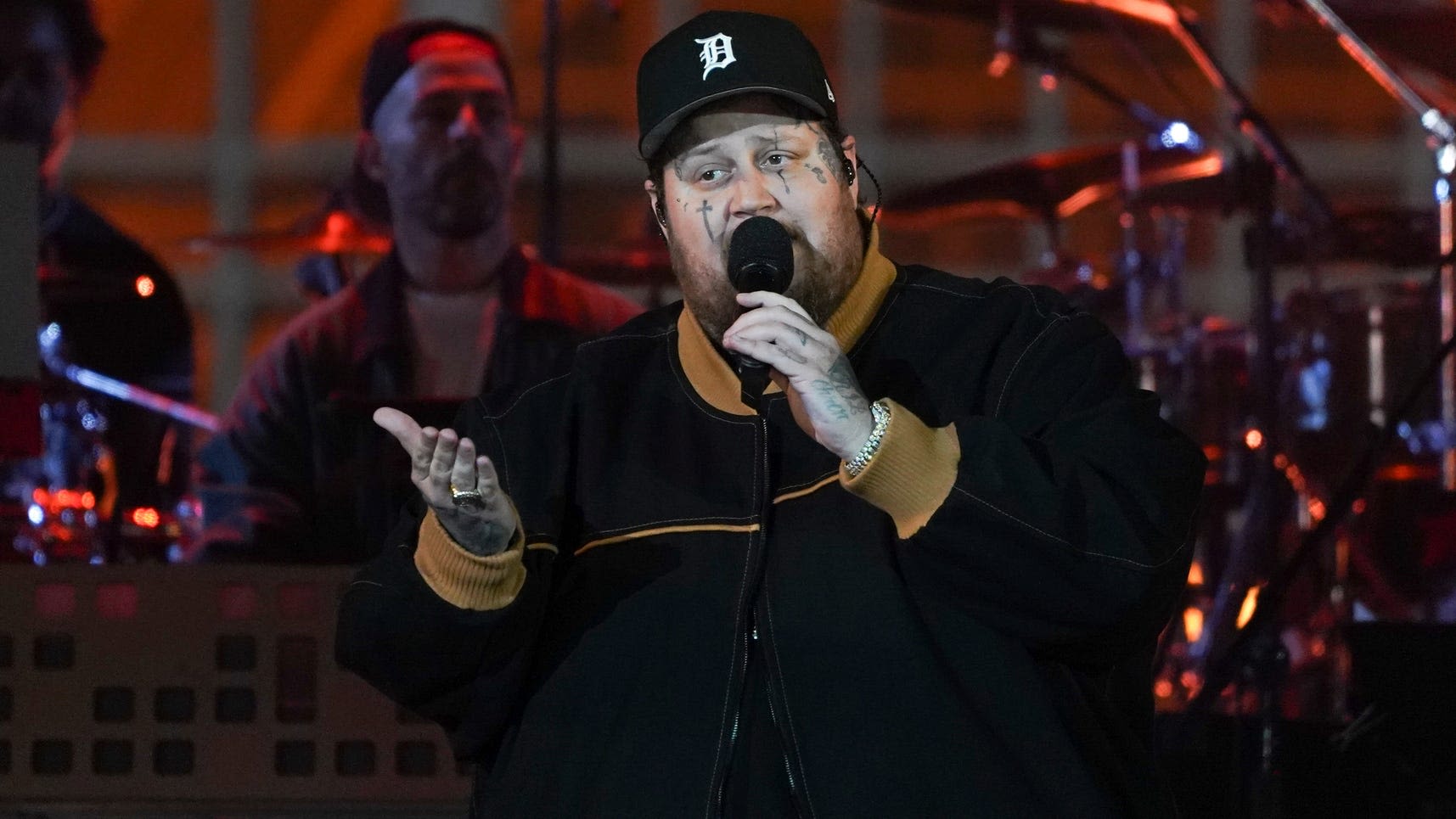 Jelly Roll reflects on performing 'Sing for the Moment' with Eminem in Detroit: 'Unreal'