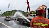 Al menos 24 muertos tras hundirse un tramo de una autopista en China