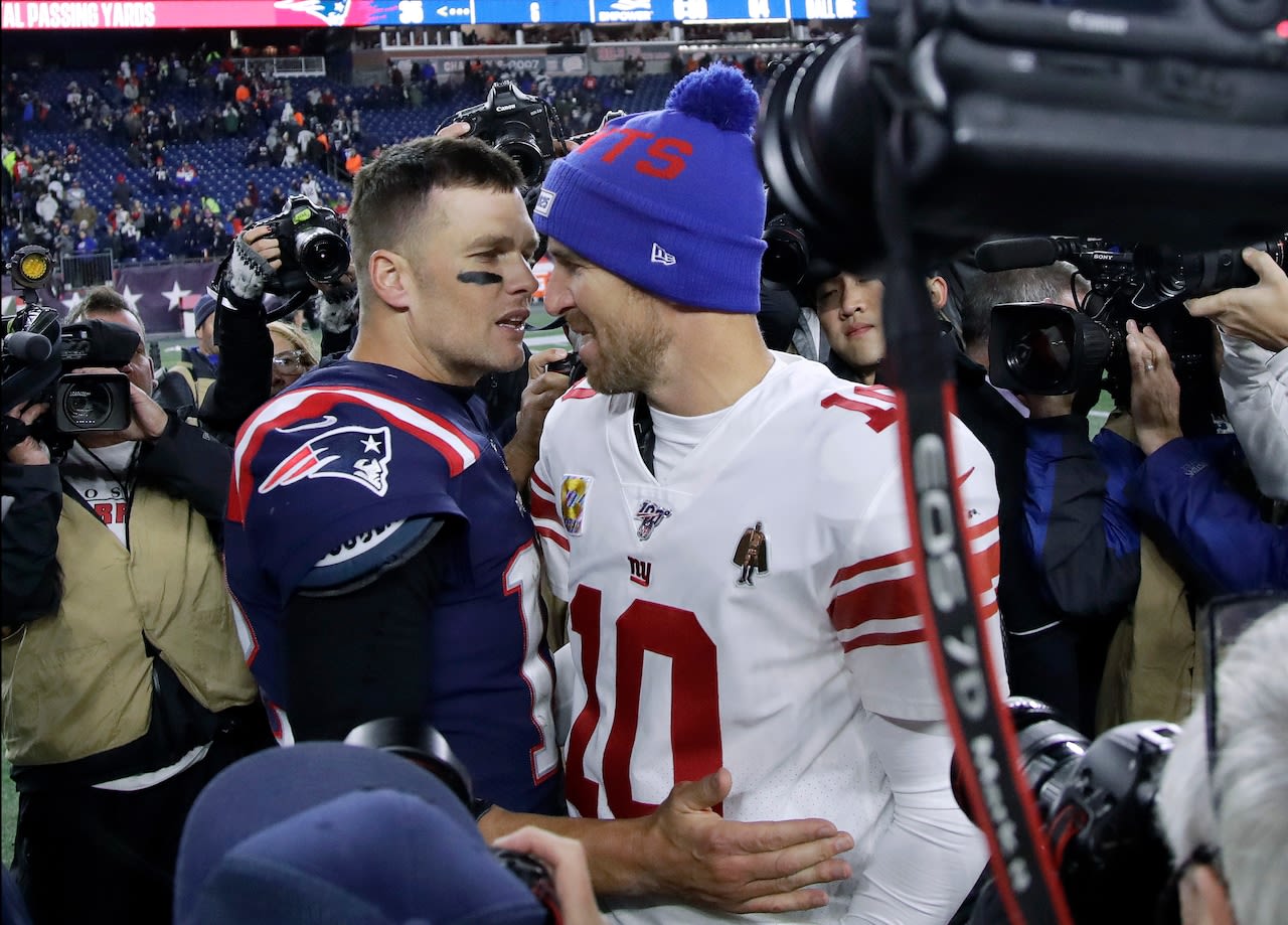 Giants legend Eli Manning got a cruel message from Tom Brady, so he responded in the best way