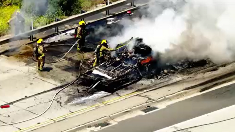 CHP: Big rig fire on southbound Interstate 5 in Granada Hills leads to delays