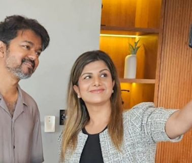 See pics | ‘Thalapathy’ Vijay meets his 'Minsara Kanna' co-star Rambha