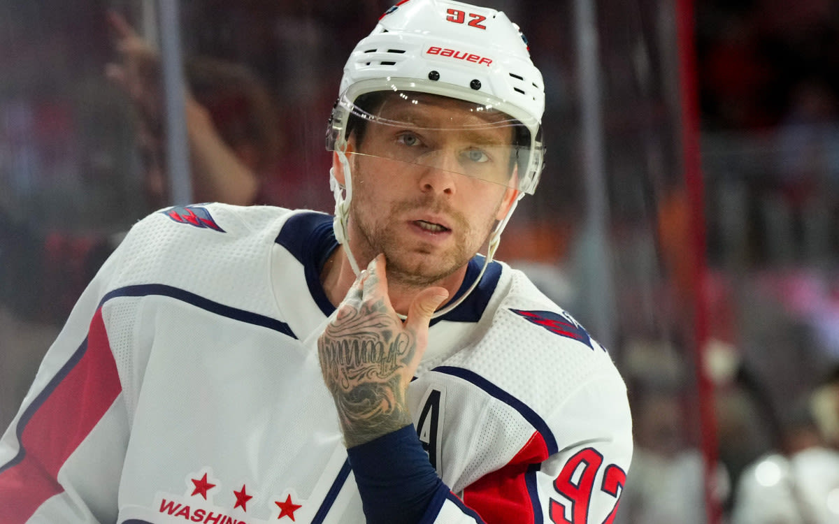 Report: Ex-Capitals Star Kuznetsov To Return To Russia On Friday, Sign Multi-Year Deal In KHL