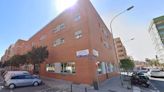 El cierre de una residencia para mayores en València deja en el aire el futuro de un centenar de internos que tienen hasta noviembre para buscar otra plaza