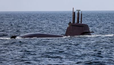 La Nación / Rusia anuncia que enviará navíos y un submarino nuclear a Cuba