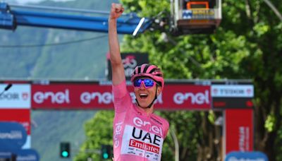 Pogacar celebra un Giro perfecto con el Tour en el horizonte, Martínez segundo