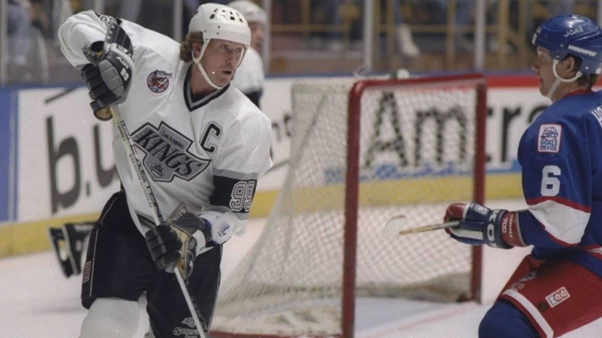 LOOK: LA Kings reveal new logo, calling back to Wayne Gretzky era