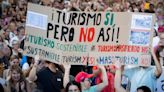 La Nación / Protesta masiva en Mallorca contra el turismo excesivo