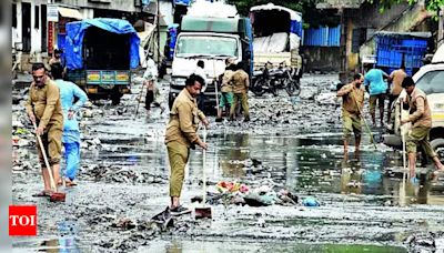 570 MT of waste collected from flood affected areas | Surat News - Times of India