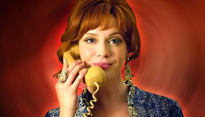 Mad Men's Showrunner Had A Completely Different Plan For Christina Hendricks' Joan - SlashFilm