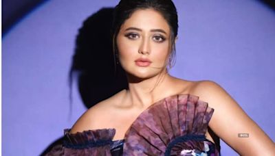 From having a debt of Rs 3.5 crores to living in a car and eating Rs 20 food packets for lunch; Rashami Desai opensup about her struggling phase before Bigg Boss 13