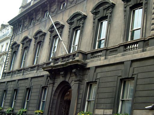 Judi Dench and Siân Phillips become the first women members of Garrick Club