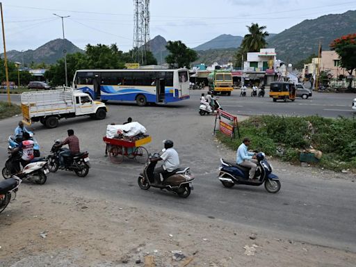 Residents demand flyovers at accident-prone Kitchipalayam and Erumapalayam Junctions