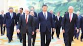 China’s Xi Seeks to Soothe Anxieties of American CEOs