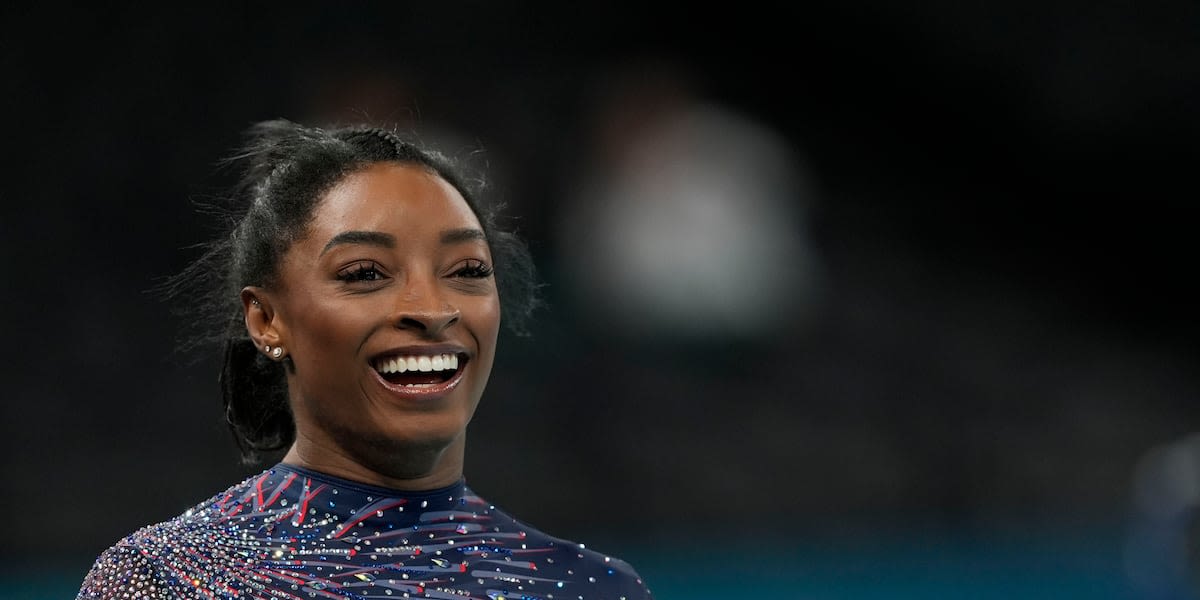 Simone Biles starts her 3rd Olympics in front of a star-studded crowd