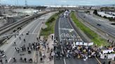 Cease-fire protesters block Brooklyn and Golden Gate bridges in coast-to-coast demonstrations