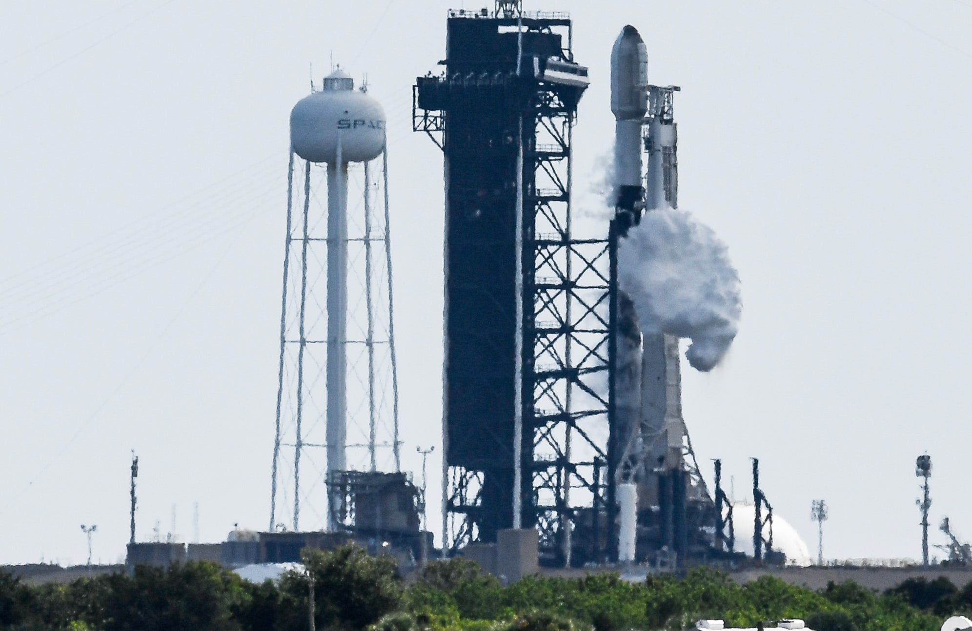 Scrub! SpaceX launch halts 46 seconds before liftoff Sunday at NASA's Kennedy Space Center