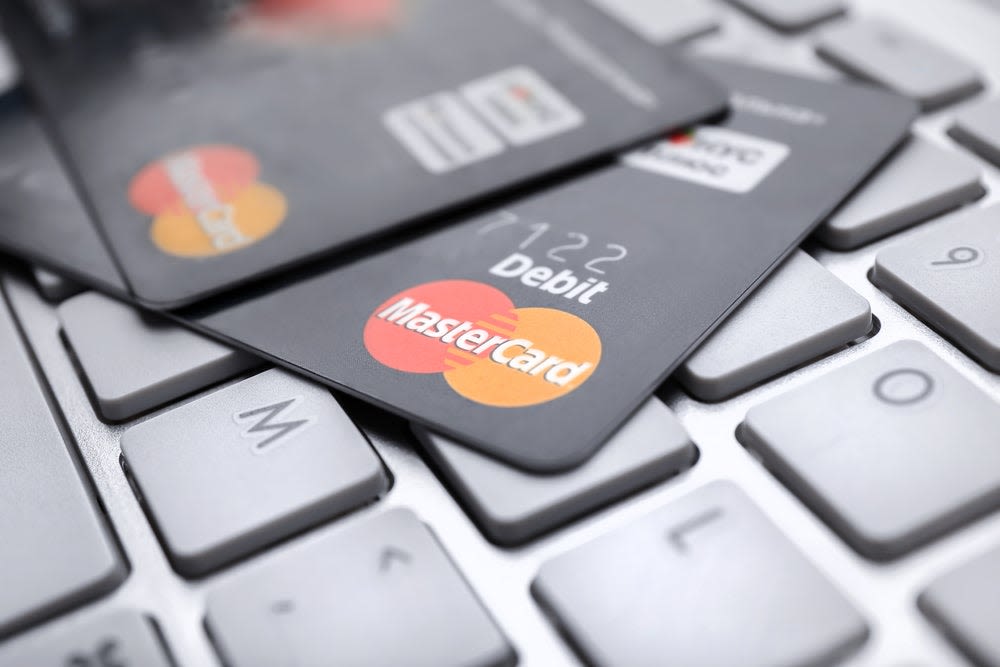 Checkout.com and Mastercard partner to bring virtual cards to online travel agents