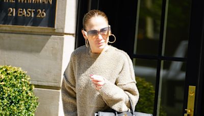 Jennifer Lopez Declares Dirt Girl Summer in Some Very Baggy Denim