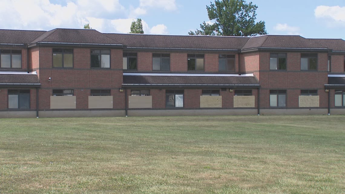 Larkmoor Elementary School in Lorain vandalized over weekend, district says; classes to start as scheduled on Tuesday