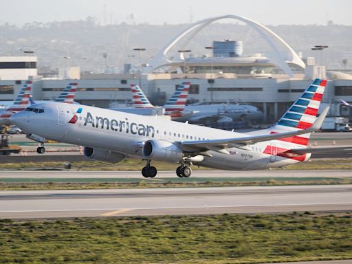 Watch: American Airlines tyre blows during takeoff in Tampa