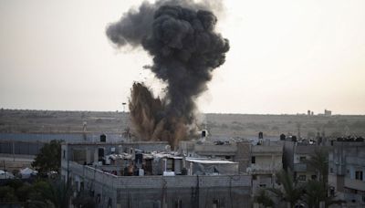 Un niño muerto y varios heridos deja un nuevo bombardeo del ejército israelí sobre Rafah - La Tercera