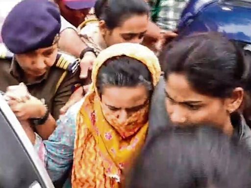 Pune news: Pistol, bullets, SUV recovered from Puja Khedkar’s mother involved in ‘waving guns at farmers’ | Today News