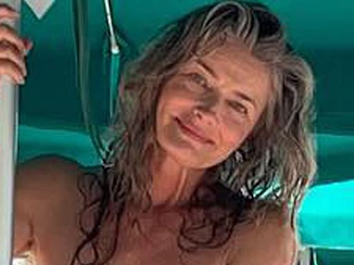 Paulina Porizkova, 59, flaunts her toned tummy in a tiny bikini