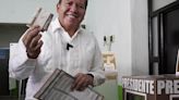 David Monreal Ávila vota en las elecciones de Zacatecas
