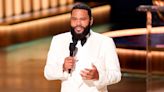 Anthony Anderson Opens Emmys With Medley of Classic TV Theme Songs, a Warning From His Mom and Blink-182’s Travis Barker