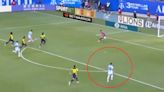 Argentina-Ecuador: el enojo de Lionel Messi con Nicolás González tras fallar el último mano a mano