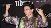 Ex novia de Ezra Miller dice que abusó psicológicamente de ella durante años